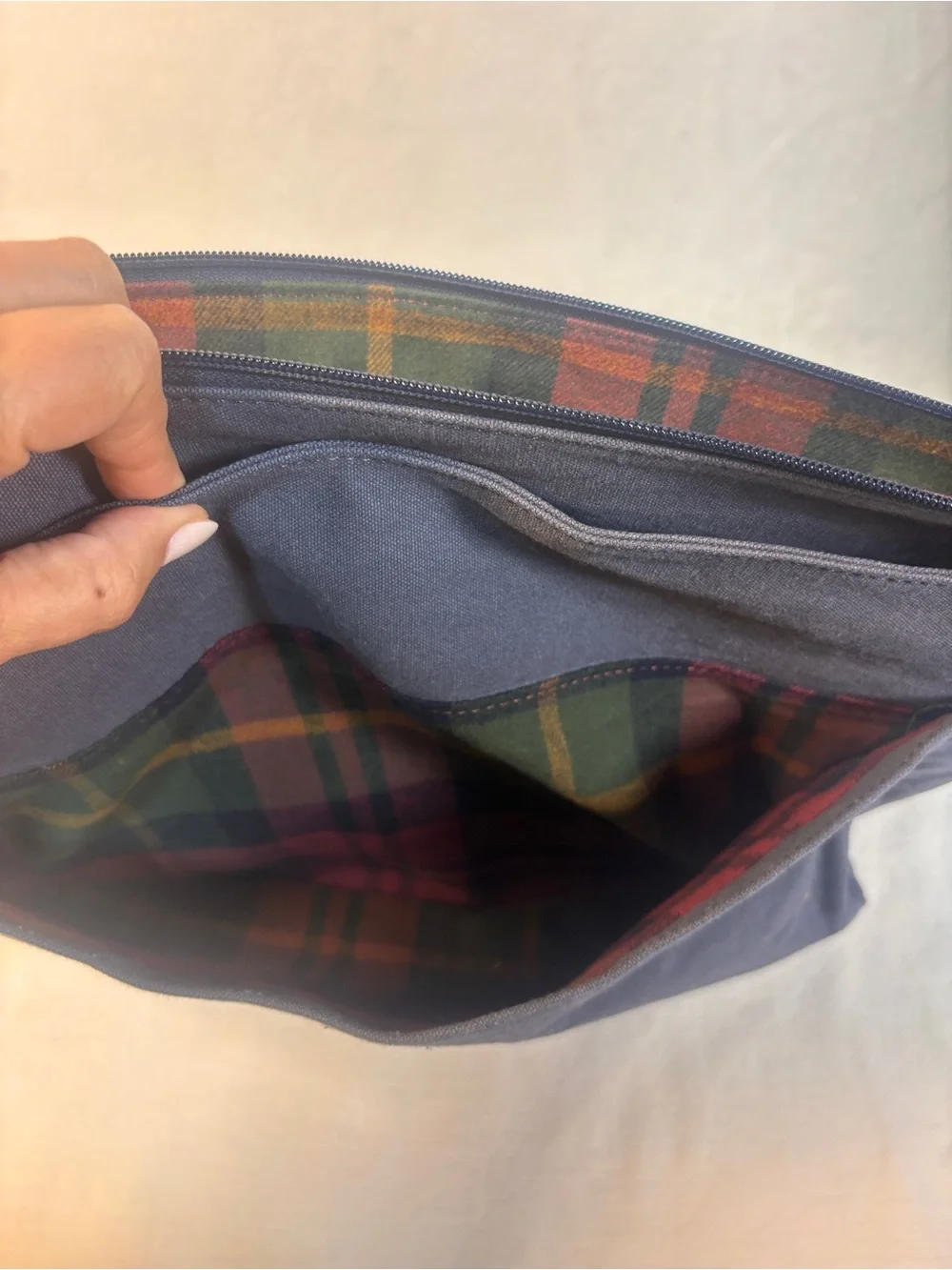 LL Bean Navy Canvas Laptop Messenger Bag G-Hook